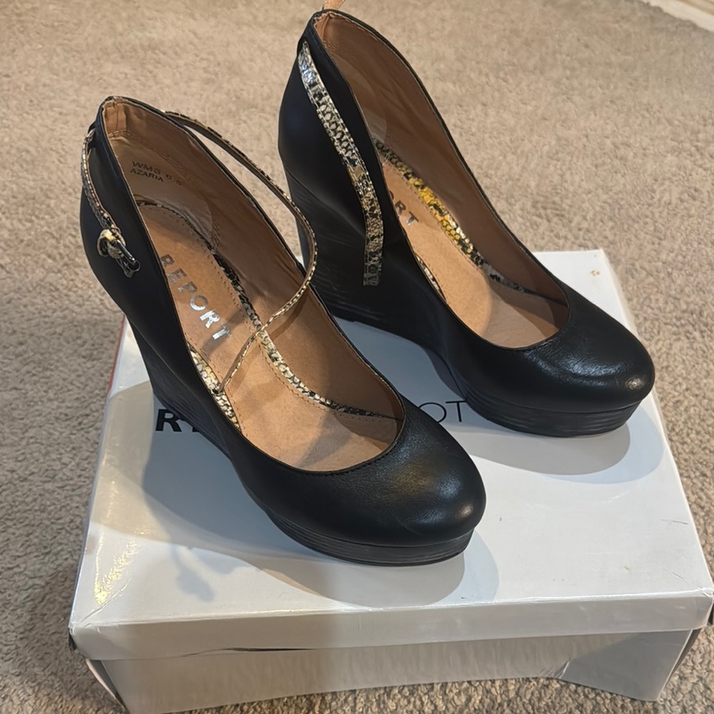 Black Wedge Shoes with Platform and Rounded Toe